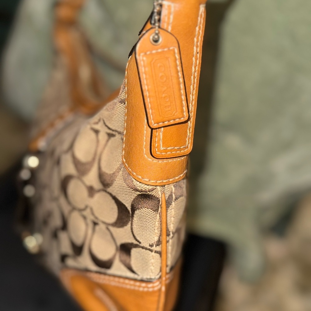 SOLD 1124/2025 Coach K0767-11576 Large Leather Hampton - Picture 5 of 15